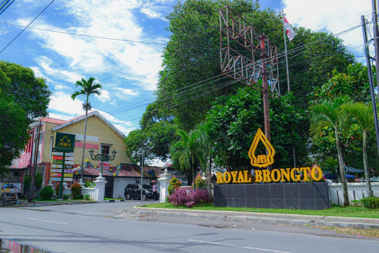 Royal Brongto Hotel Yogyakarta Exterior foto