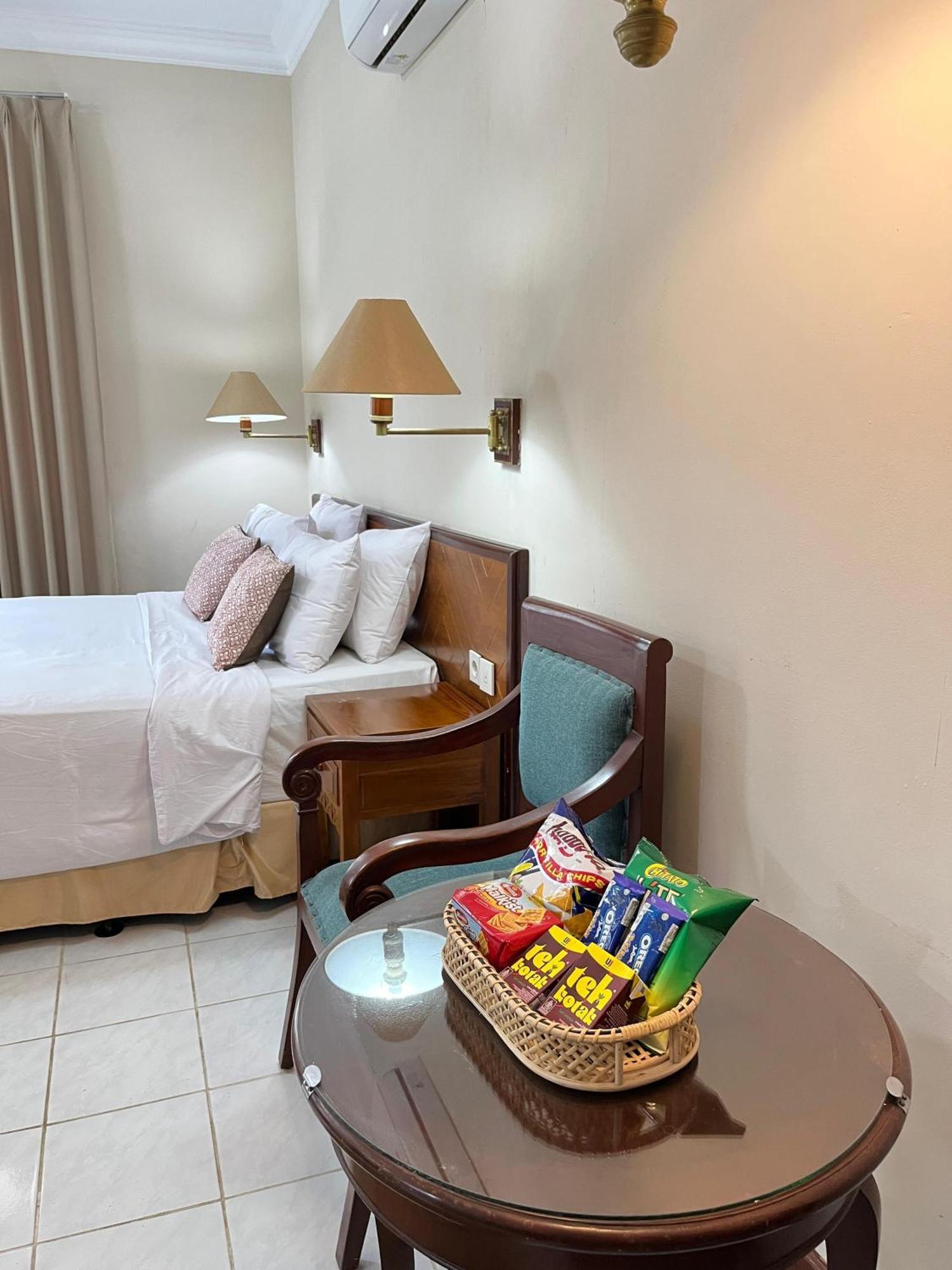 Royal Brongto Hotel Yogyakarta Exterior foto