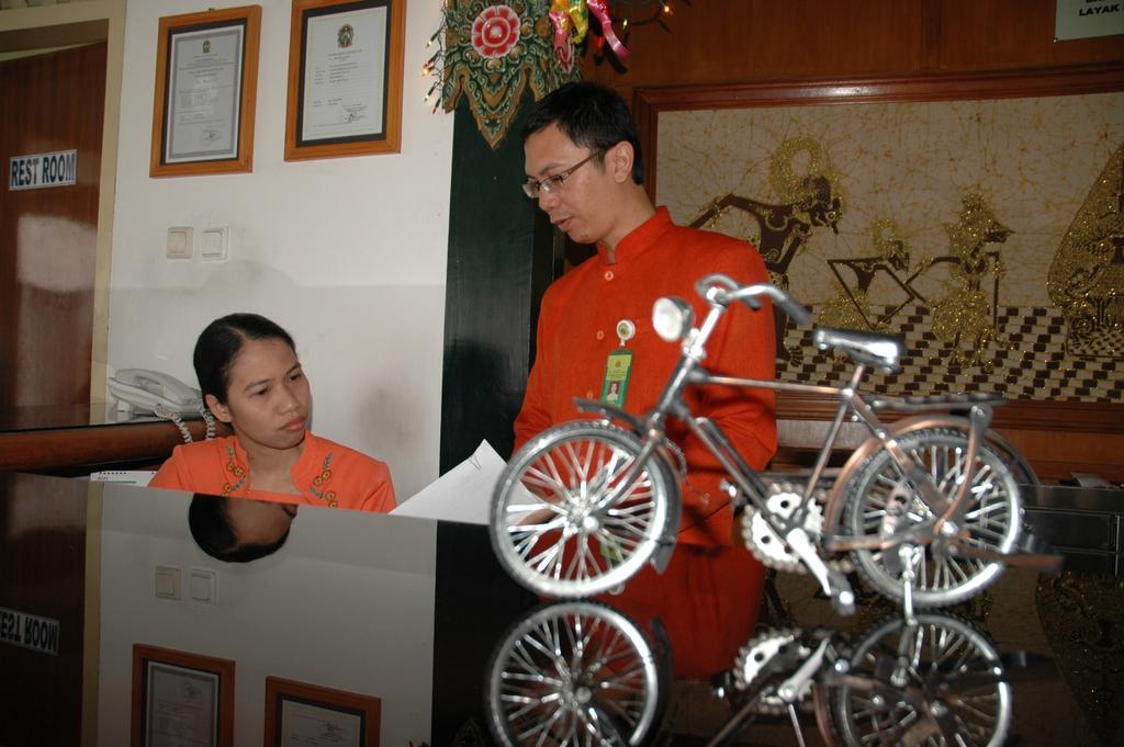 Royal Brongto Hotel Yogyakarta Exterior foto